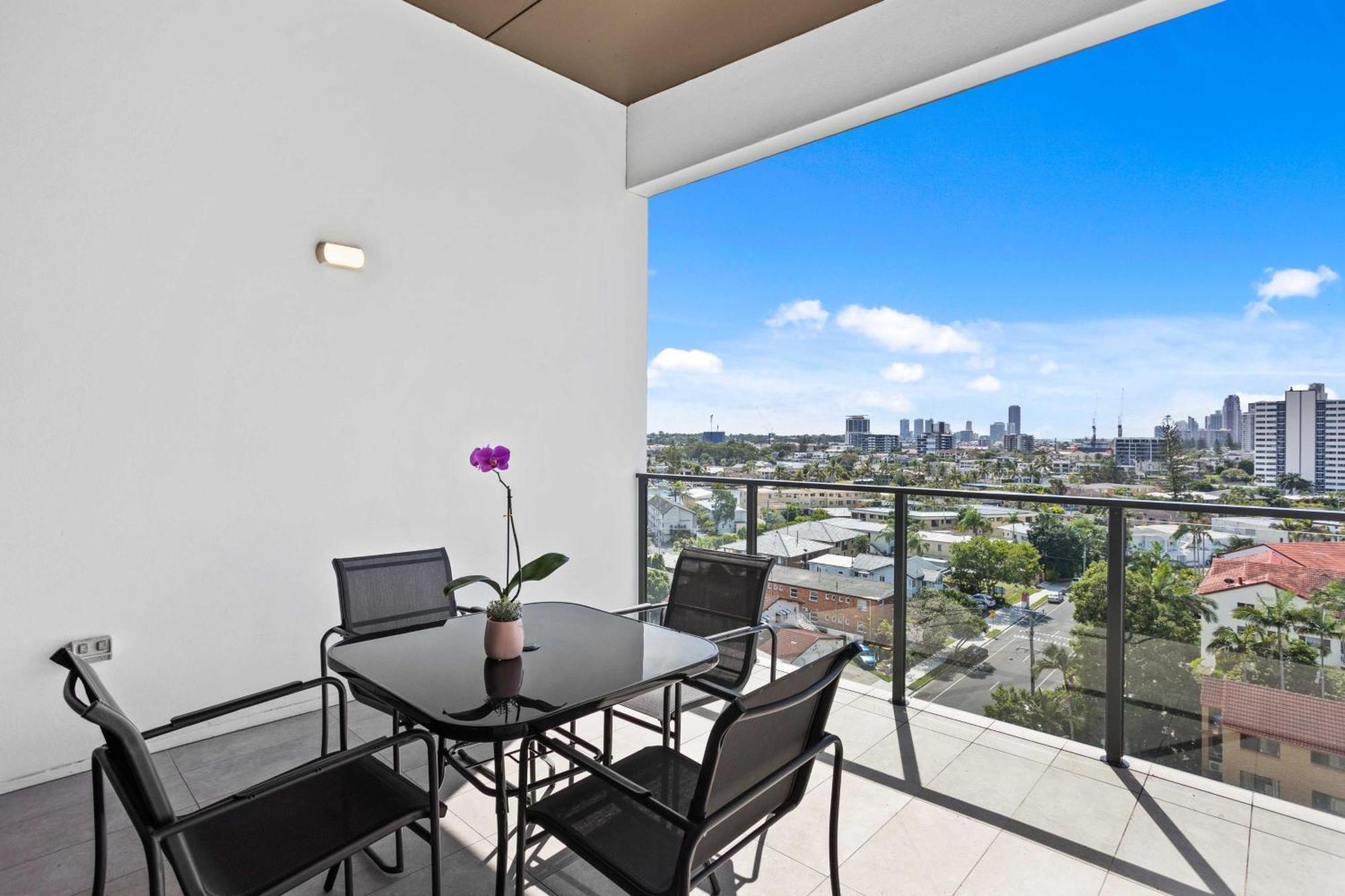 Peninsular Gold Coast Aparthotel Exterior photo